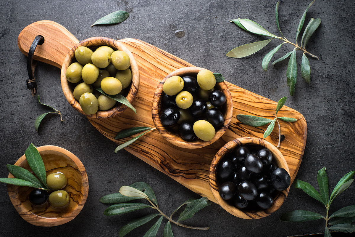 Authentic Green Olive Oil vs Regular Olive Oil: What’s the Difference?